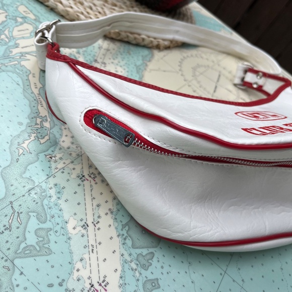 Vintage Air Canada Club SkiFari Vinyl Belt Bag UTL Holiday Tours - Picture 2 of 6